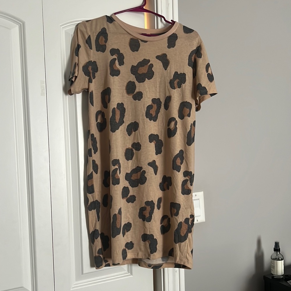 Leopard tshirt dress